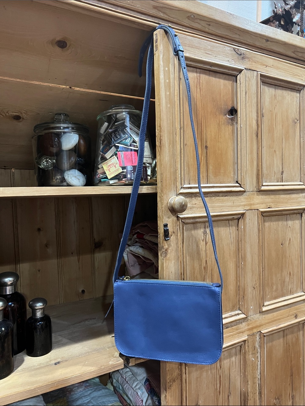 NWT Madewell Simple Leather Crossbody in Sunfaded Indigo
